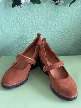 NWOT Vionic Alma Mary Jane Wedge Pumps in Tan Suede Sz 10
